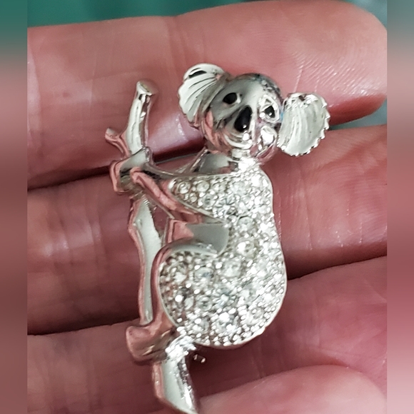Vintage Swarovski koala bear silver brooch pin crystal estate - Picture 8 of 8